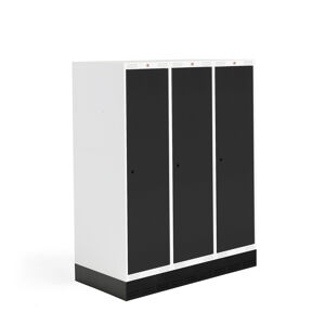 Školská šatňová skrinka ROZ, 3 sekcie, 3 dvere, 1510x1200x550 mm, čierna, so soklom